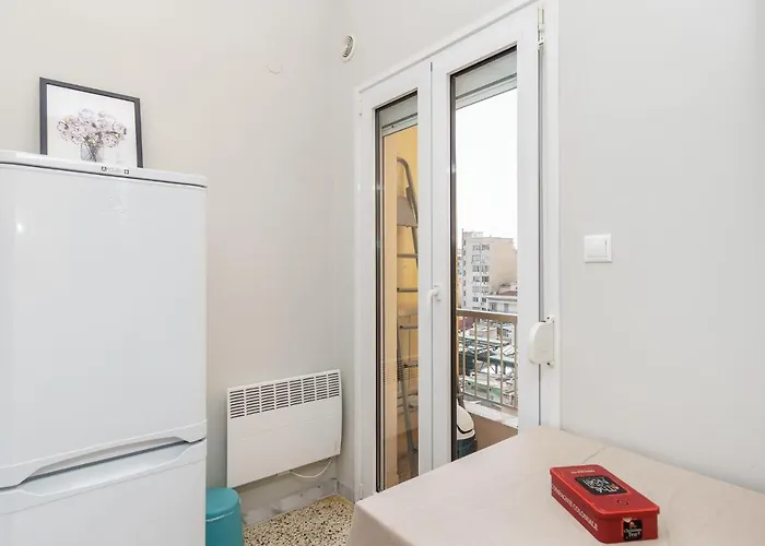 C.4 Red Rose #colony_central_apartment سالونيك